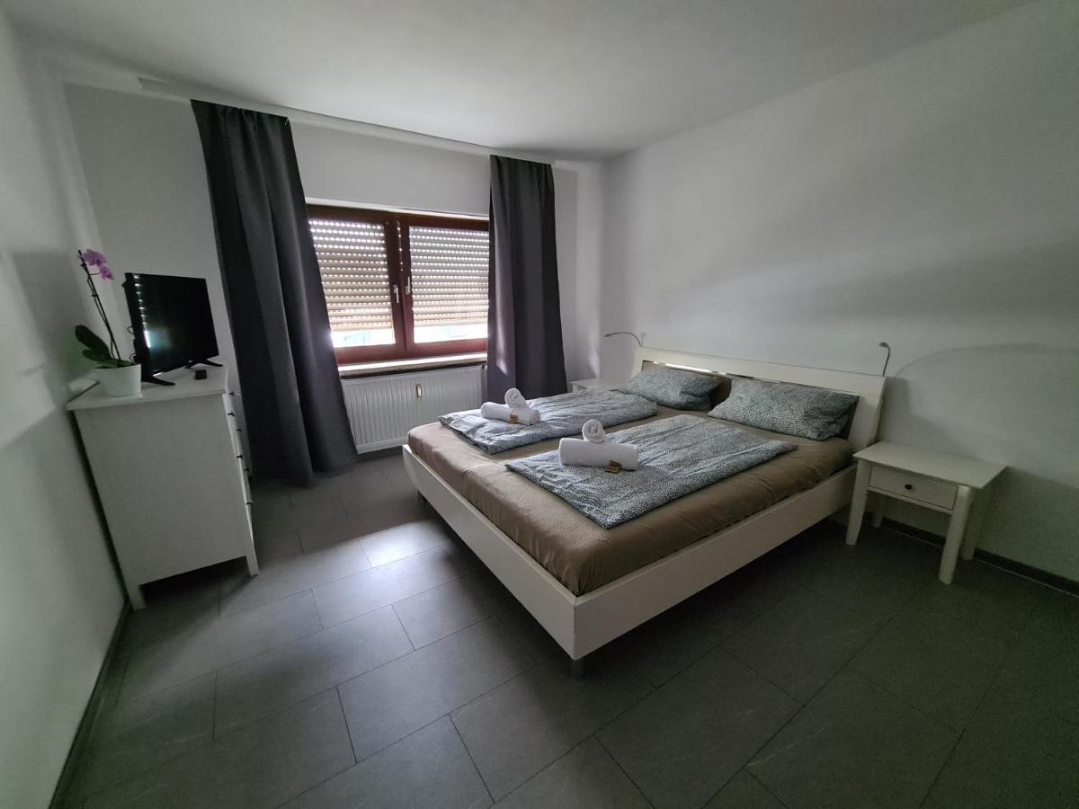 Ferienwohnung Шветцинген Экстерьер фото